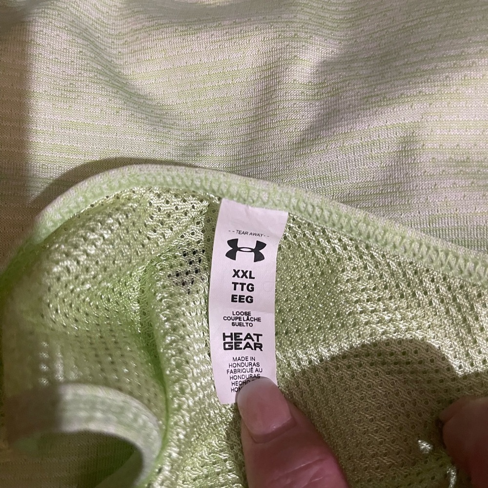 Under Armour Heat Gear Light Green Yank Top XXL ,so cute